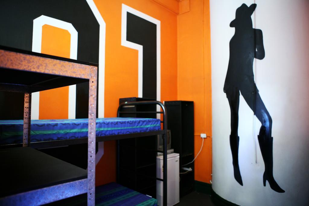 Old Fire Station Backpackers Hostel เพิร์ท ภายนอก รูปภาพ